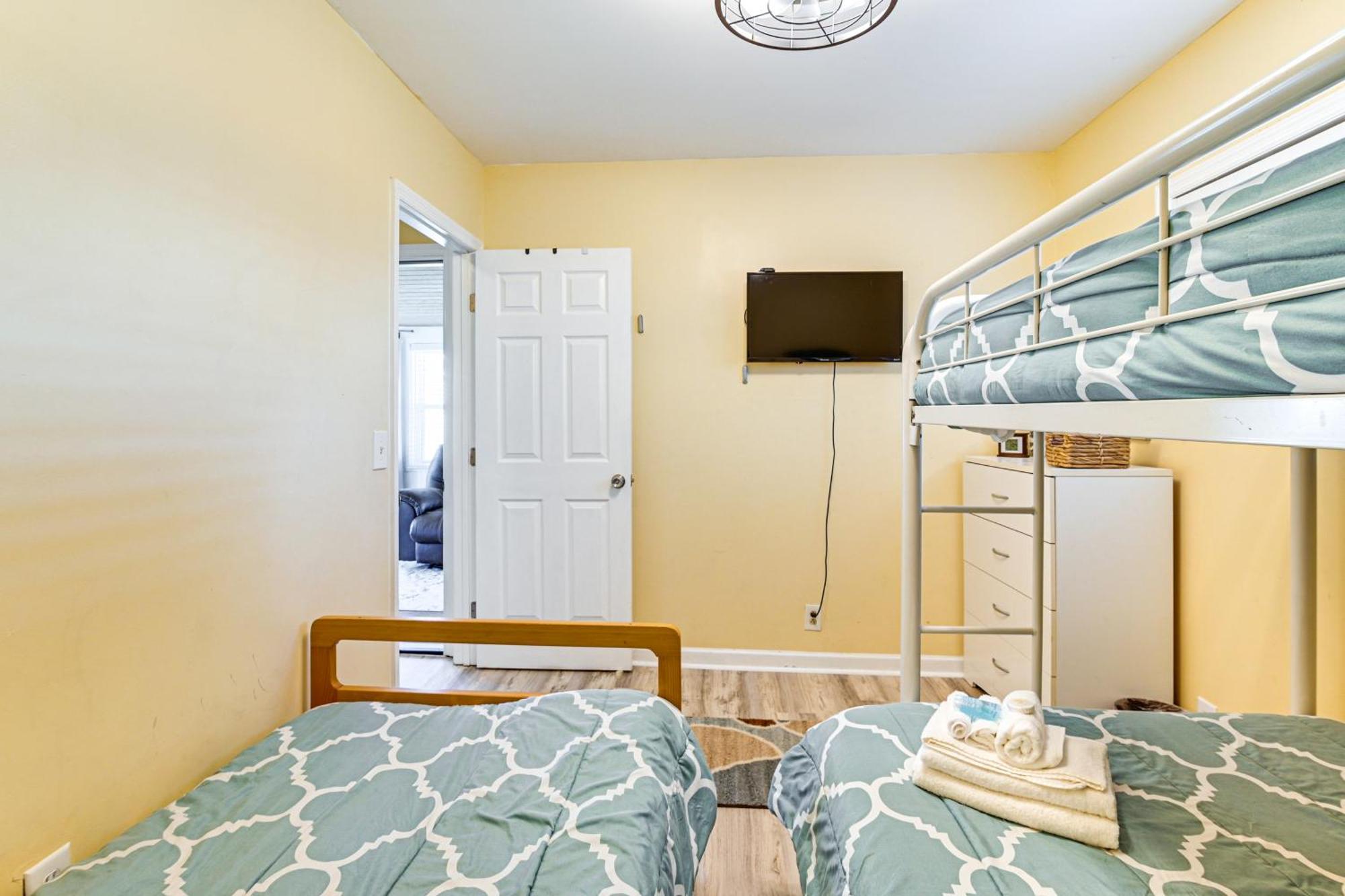 Lovely Myrtle Beach Getaway - Walk To Beach! Exterior photo