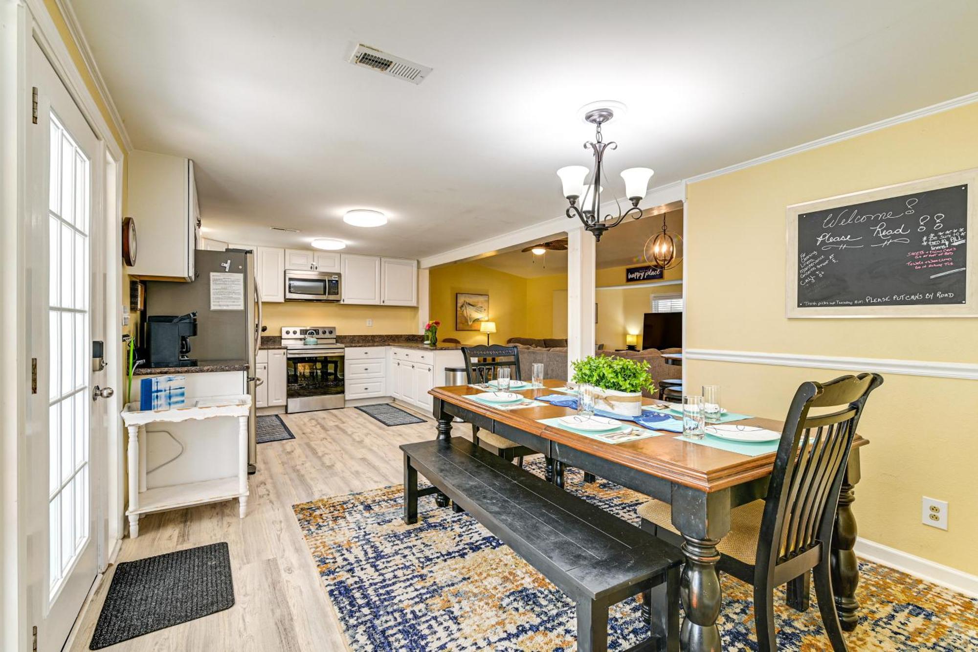 Lovely Myrtle Beach Getaway - Walk To Beach! Exterior photo